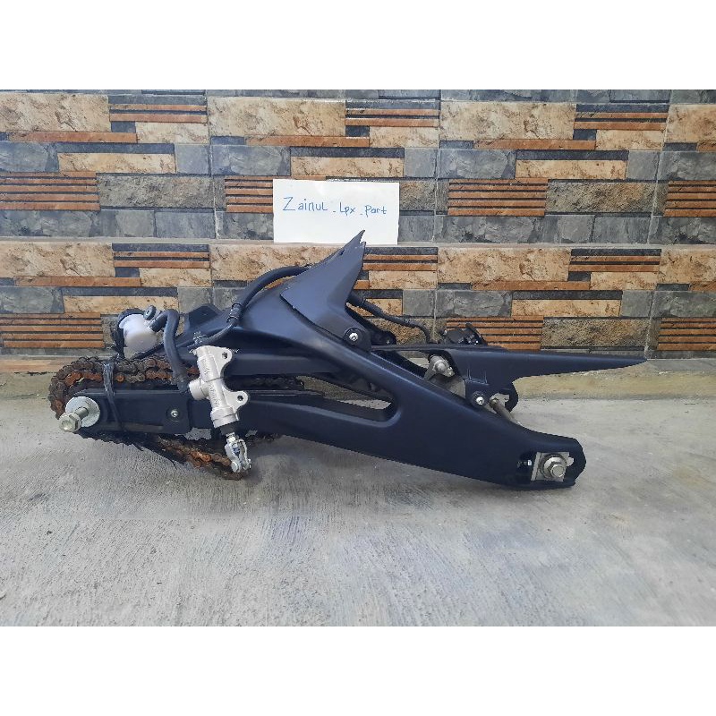 Jual ARM NEW R15 V3,MT15, XSR DAN VIXION R ORIGINAL | Shopee Indonesia