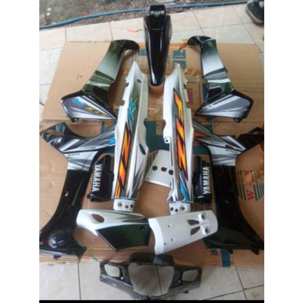 Jual Termurah Cover Body Full Set Bodi Halus Motor Yamaha Fiz R Fiz R Warna Hitam Putih