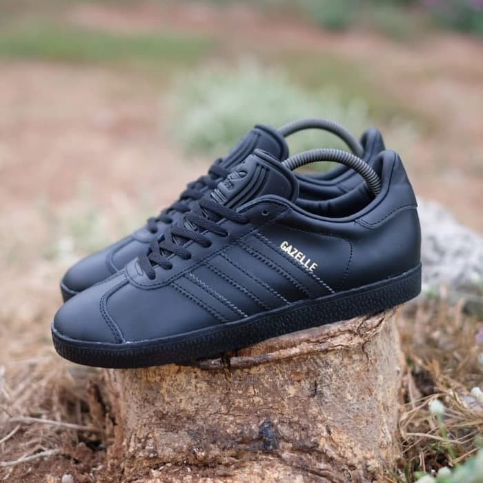 gazelle full black