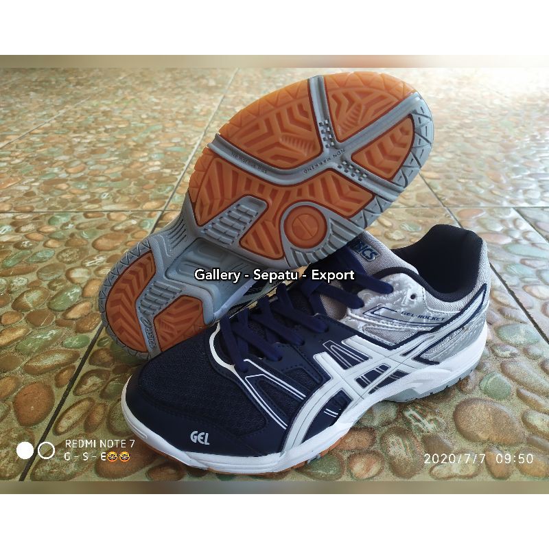 Sepatu asics outlet gel rocket 7