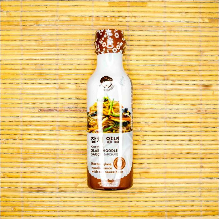 Jual JAPCHAE SAUCE (GLASS NOODLE) AJUMMA REPUBLIC 325G Shopee Indonesia