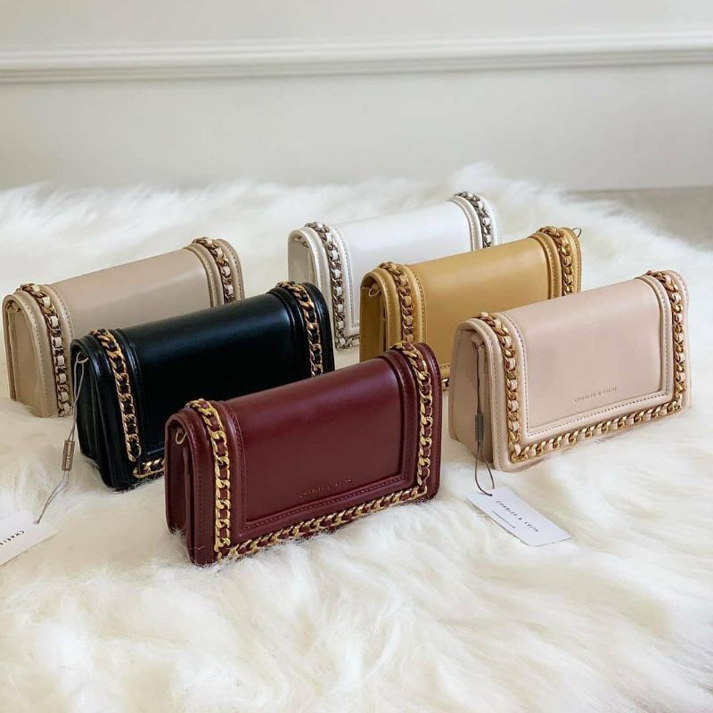 Chain sales rimmed clutch