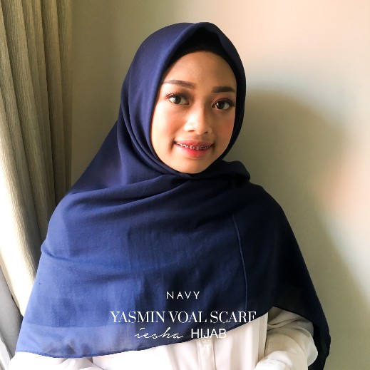 Jual jilbab segiempat warna navy bahan mudah dibentuk,ironless,murah