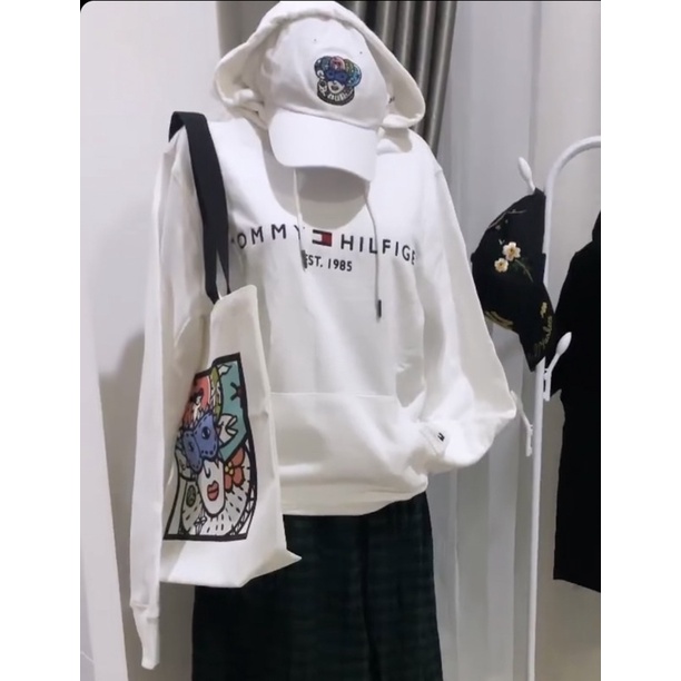 Tommy hilfiger chanyeol outlet hoodie