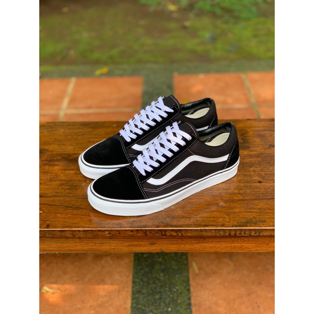 Jual VANS OLDSKOOL CLASSIC BLACK WHITE SEPATU SNEAKERS PRIA ORIGINAL ...