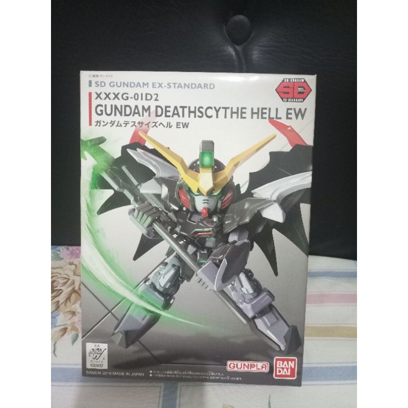 Bandai Hobby SD EX-Standard Gundam Deathscythe Hell EW Gundam Wing Endless Waltz Action Figure, multicolor, 20 cm