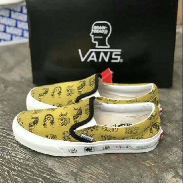 Aspen gold slip on vans best sale