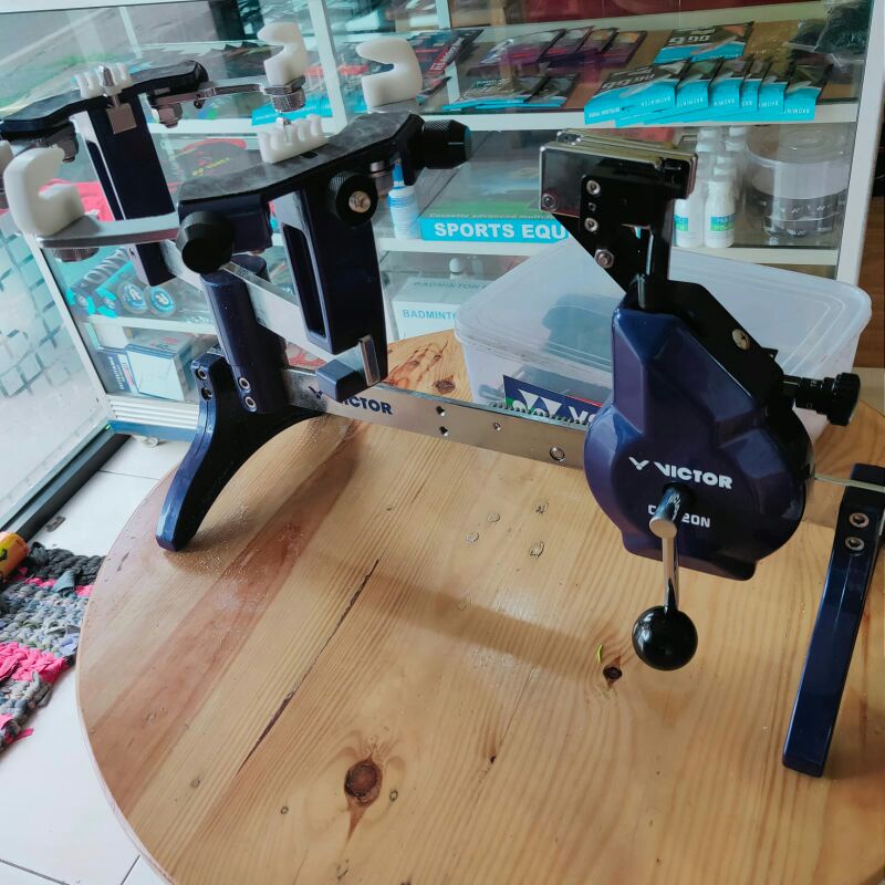 Jual Alat Mesin Senar Raket badminton Victor Manual Portable | Shopee ...