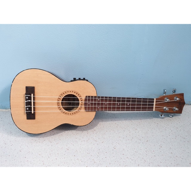 Jual ukulele soprano- prodine UD 21 Natural original - DELUXE DK-5 - Kota  Bekasi - Alexa Musik