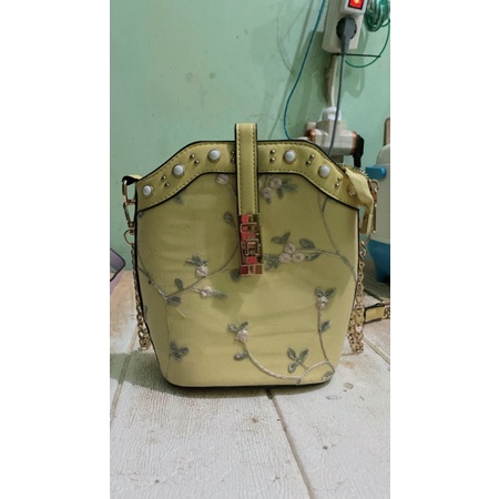 Jual PRELOVED Tas Kuning | Shopee Indonesia