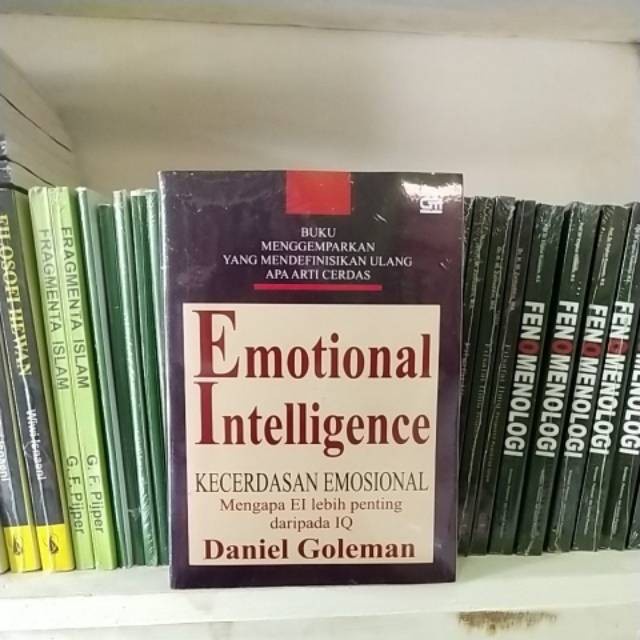 Jual Buku Emotional emosional kecerdasan Intelligence - Daniel Goleman ...