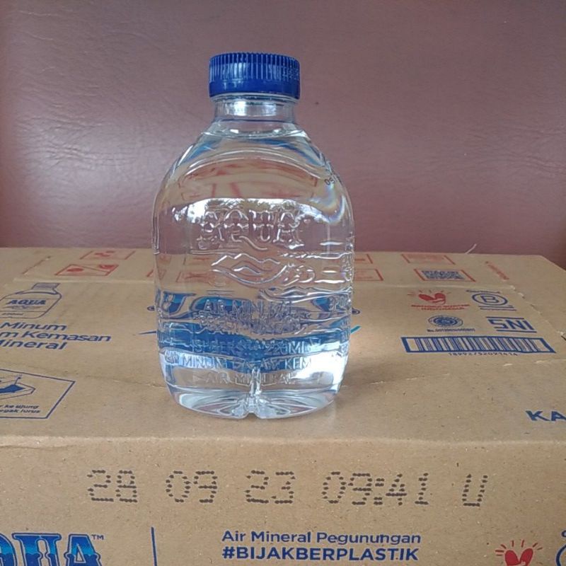 Jual Aqua Botol 220ml Isi 24 Shopee Indonesia 0656