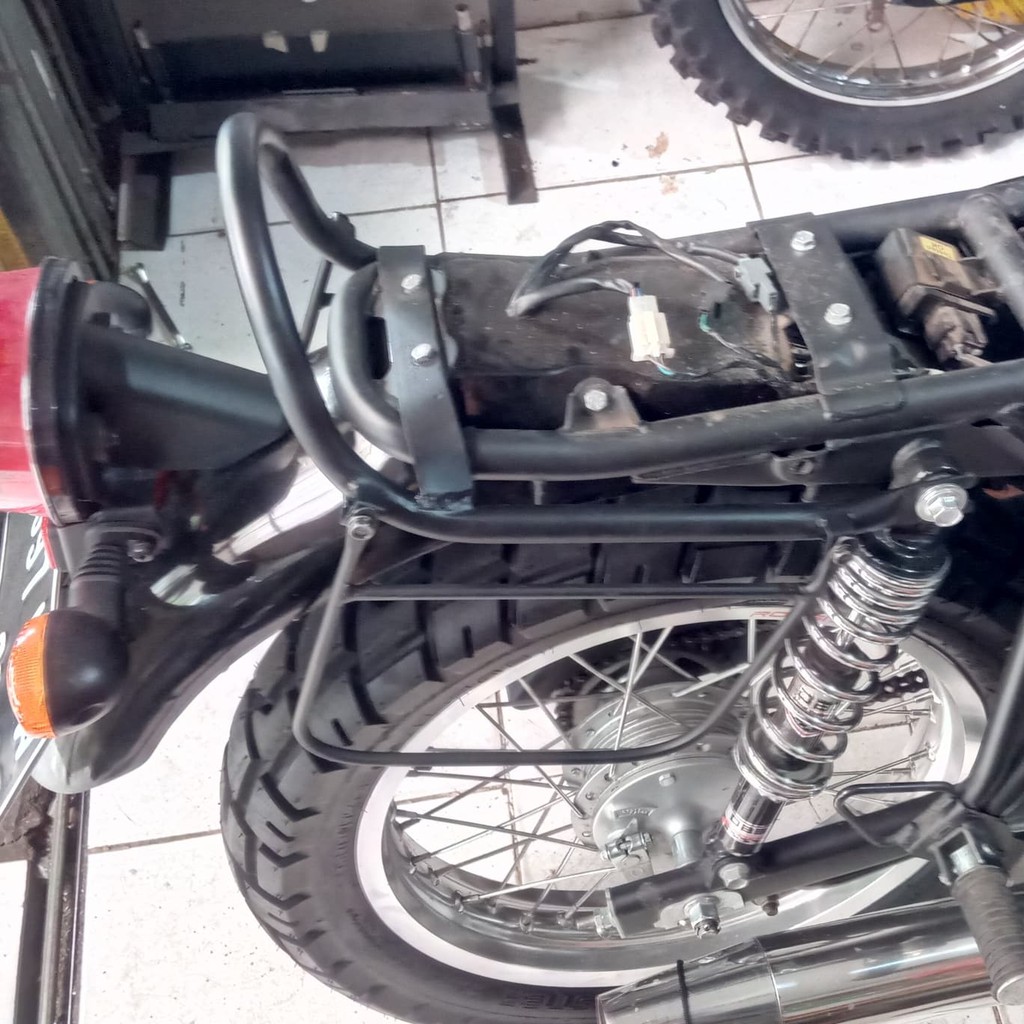Jual Backrack minimalis dengan pelindung Tas samping Kawasaki W175 ...