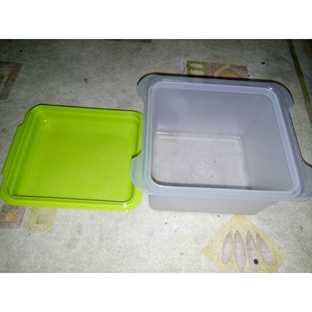 Jual Tempat roti tupperware | Shopee Indonesia
