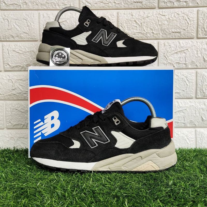 New Balance 580 - Black