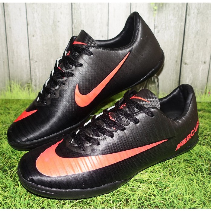 Nike hypervenom shop hitam