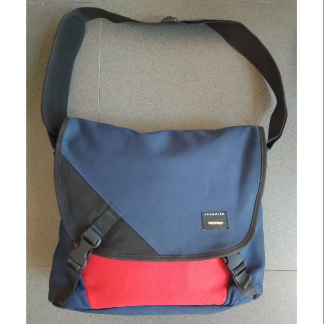 Jual Selempang Messengger Crumpler The Skivvy - M original second ...