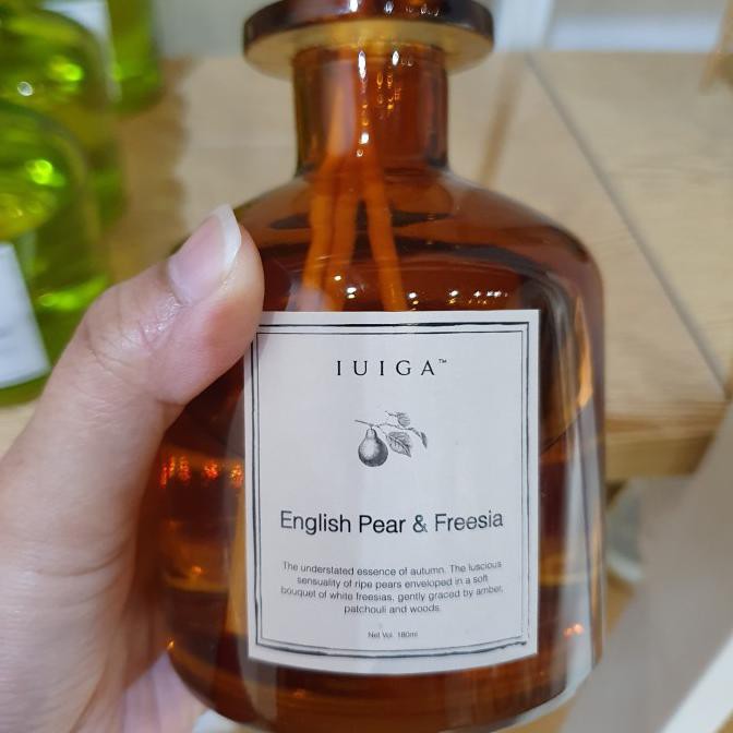 Jual IUIGA English Pear & Freesia Essential Oil - Pengharum