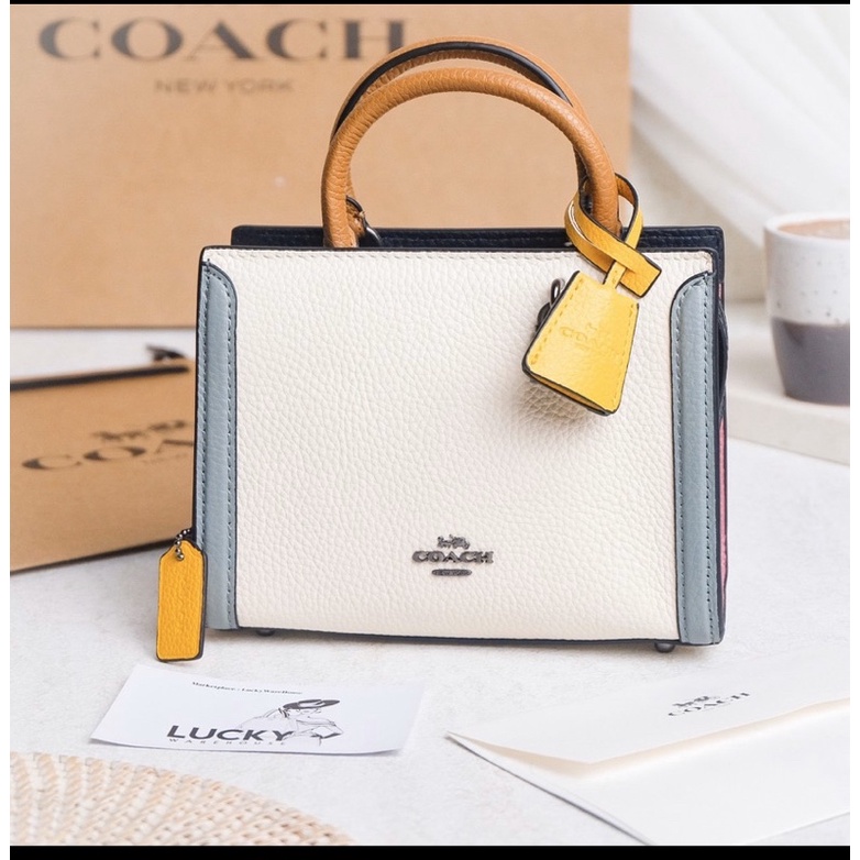 Jual preloved tas coach crossbody Real Picture ORIGINAL MICRO ZOE COACH (NEGO TIPIS) Shopee