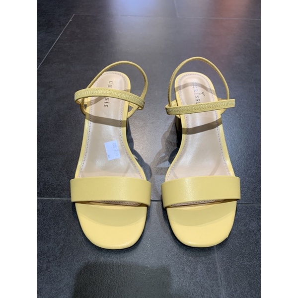 yellow heels payless