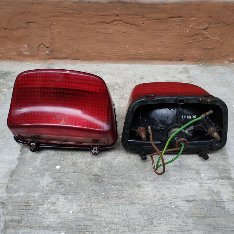 Jual lampu belakang Honda Megapro lama MP lama MP hiu original copotan ...