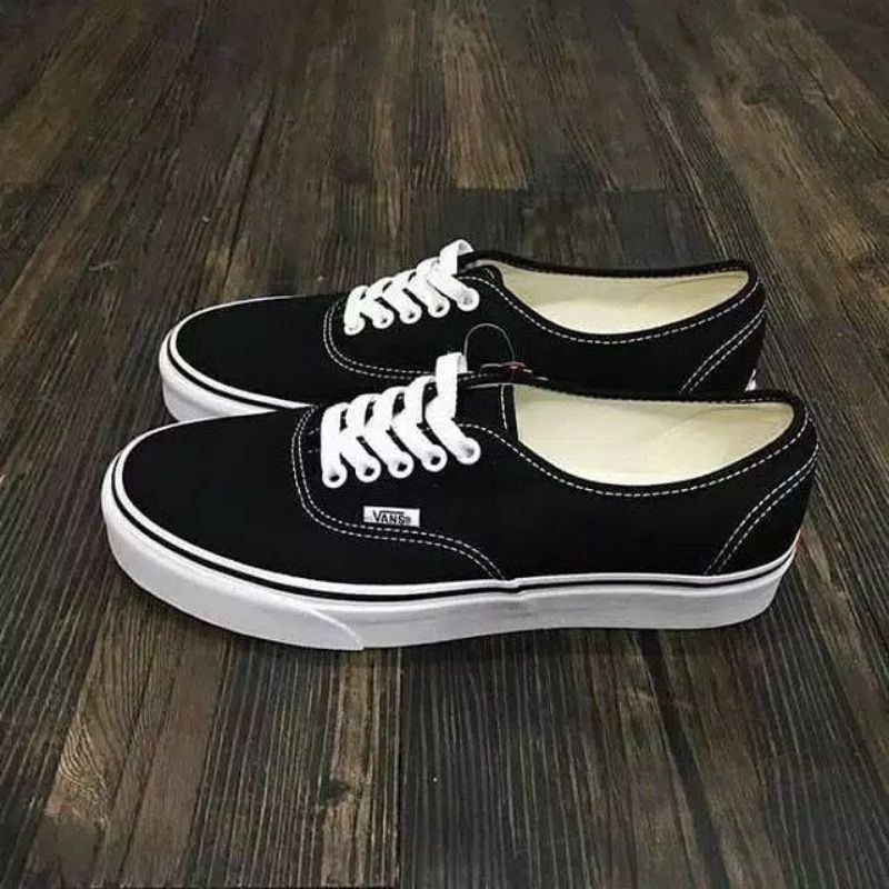 Sepatu vans 2025 authentic black white