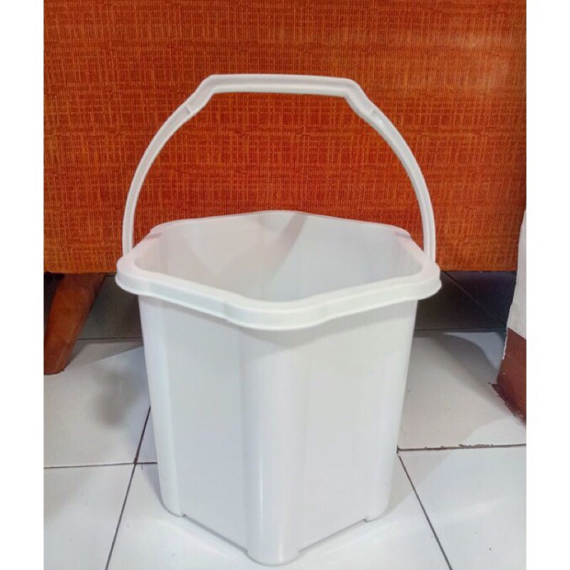 Jual Ember Putih Segi Enam 12L Ember Aesthetic | Shopee Indonesia