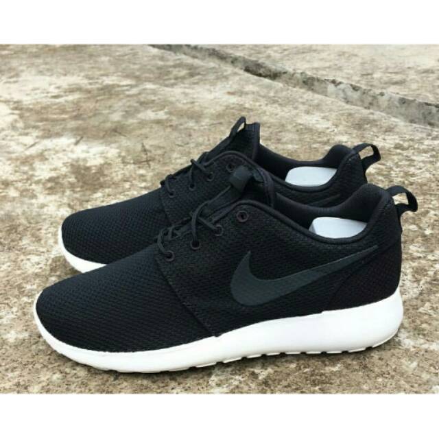 Sepatu nike roshe run sale