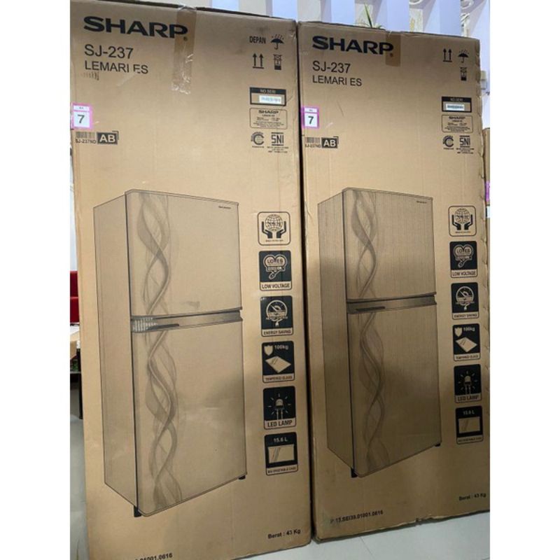Jual SHARP Kulkas 2 Pintu 205 Liter SJ-237ND dengan Twist Ice Maker ...