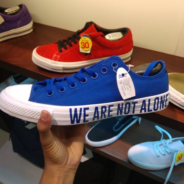 Jual Sepatu Converse We are not alone Shopee Indonesia