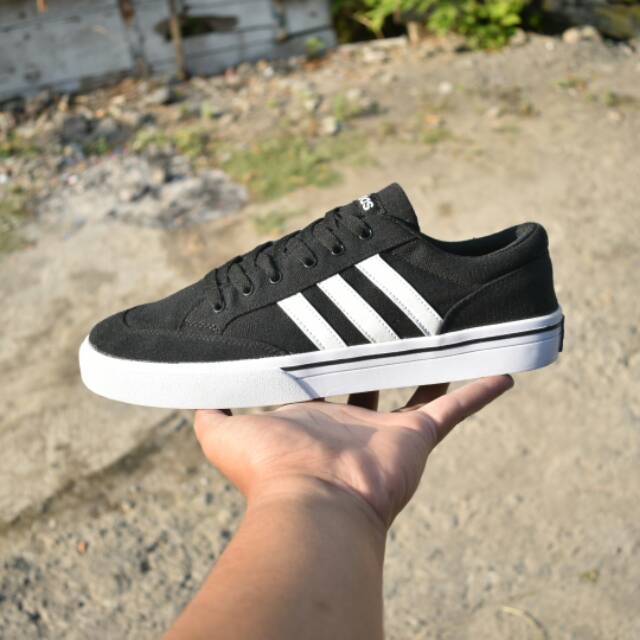 Adidas 2024 neo skate