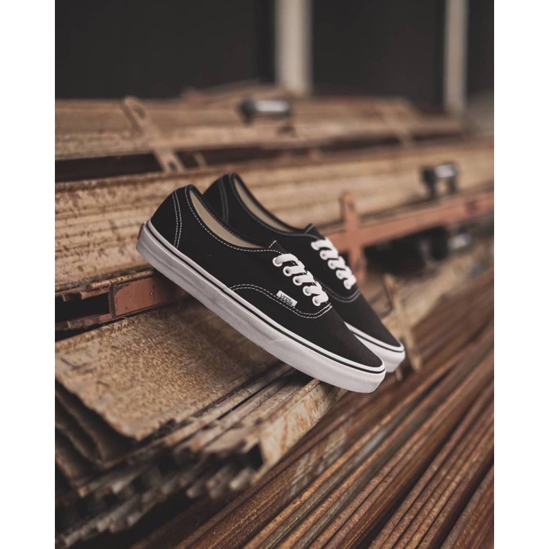 Jual Vans Authentic Black White | Shopee Indonesia