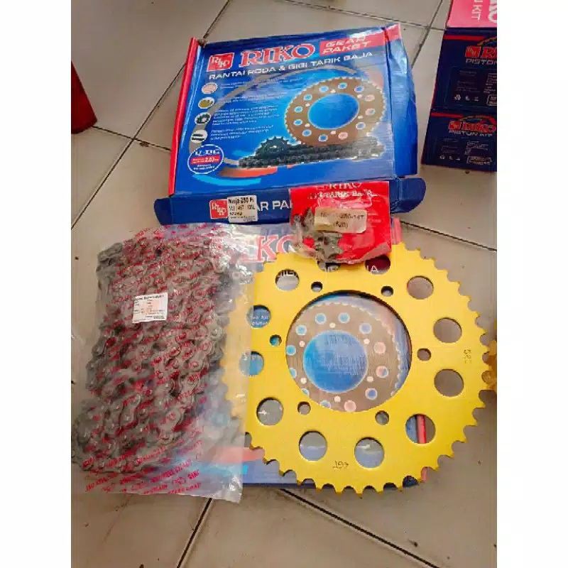 Jual gir set gear set ninja 250 fi 250 karbu 250 mono merk RIKO made in