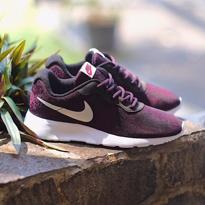 Nike tanjun mauve store silver