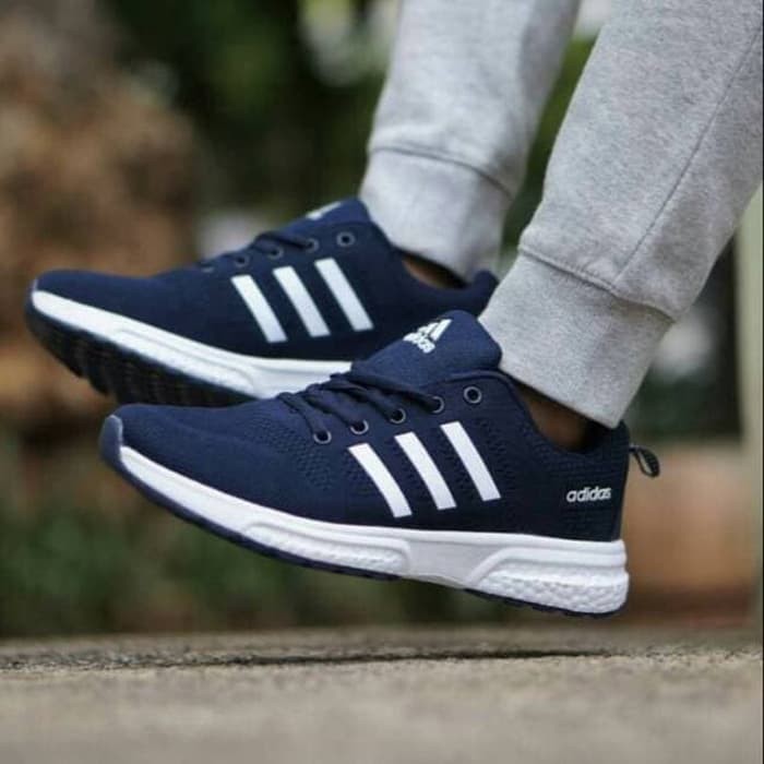 Foto sepatu merk adidas best sale