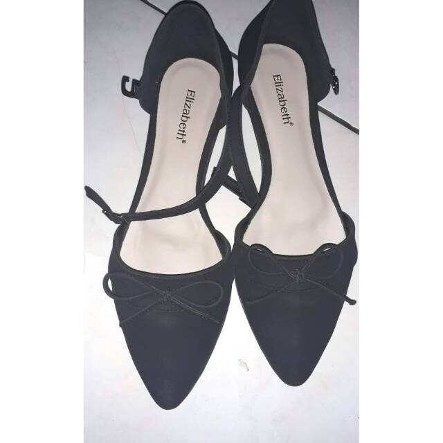 Flat sales shoes elizabeth