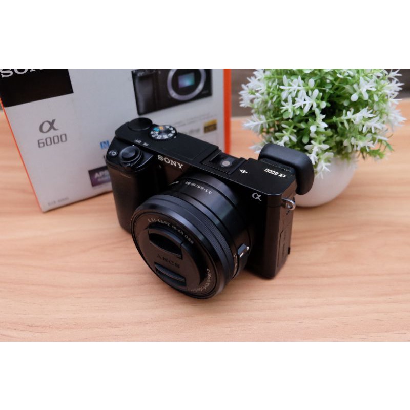 Jual KAMERA SONY A6000 FULLSETBOX MULUSS 100 ORI ( GARANSI TOKO ) BEST