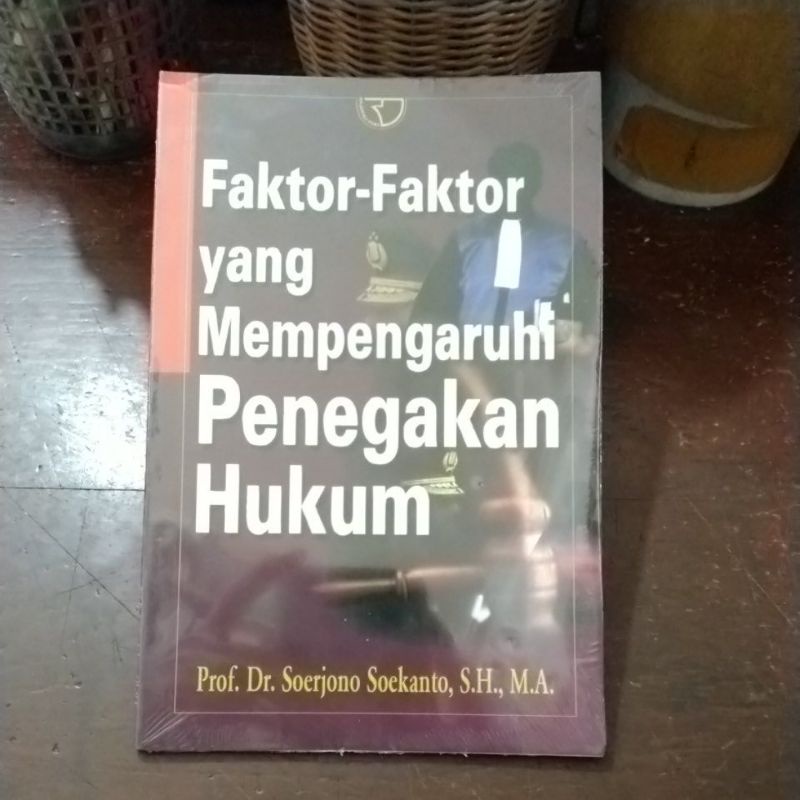 Jual Buku Original Faktor-faktor Yang Mempengaruhi Penegakan Hukum ...