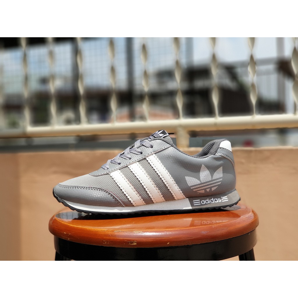 Sepatu adidas neo clearance v