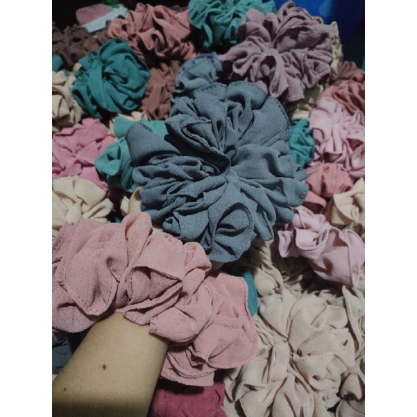 Jual scrunchie/cepol rambut/kuncir rambut/cemol rambut hijab | Shopee ...