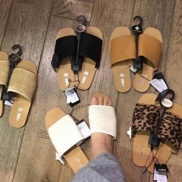 Sandal rubi discount