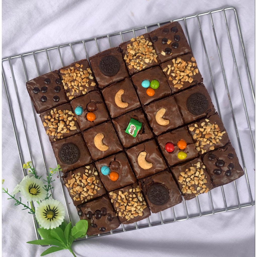 Jual Fudgy Brownies Full Topping Premium Ukuran Besar Cocok Untuk ...