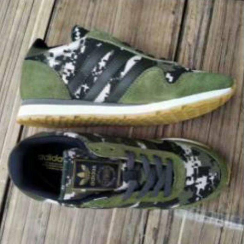 adidas gazelle silver green womens Kids adidas Superstar Shoes White / Camo HQ4287