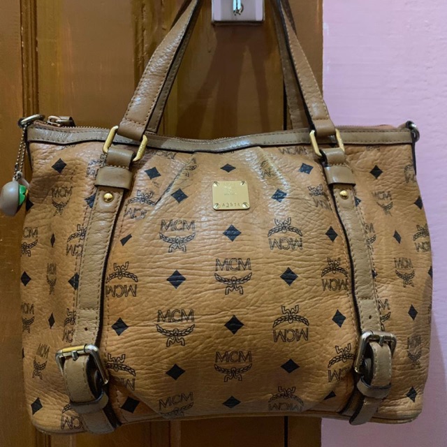 MCM Bag auth bahan kulit asli ada nomor seri made in korea