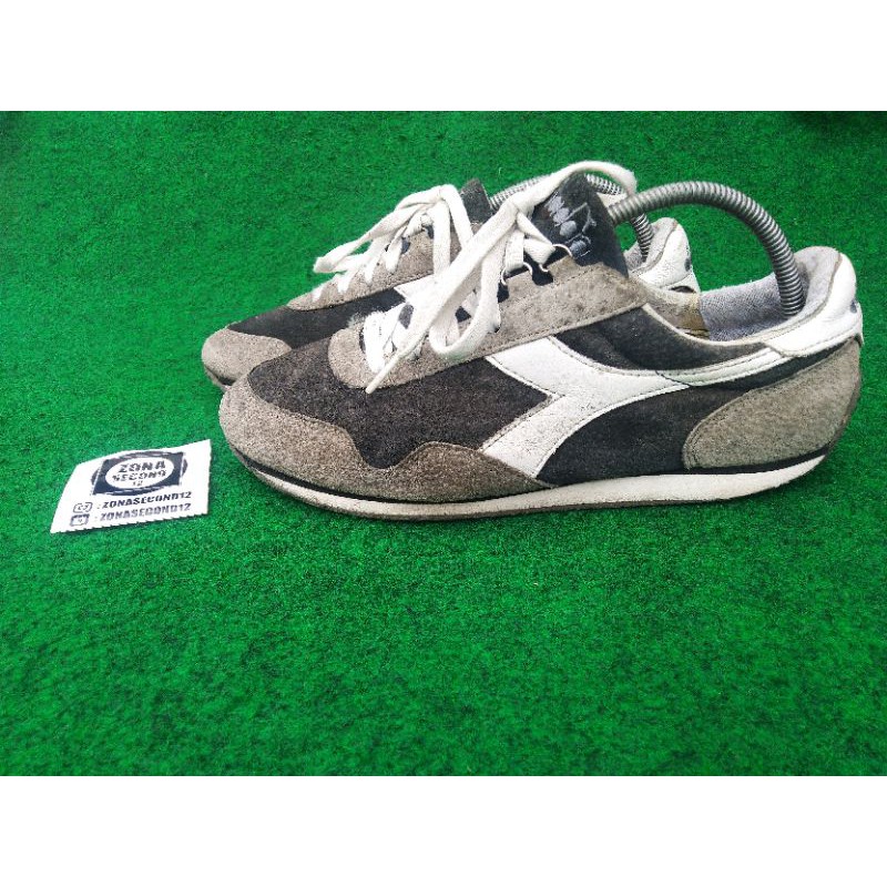 Sepatu diadora shop heritage