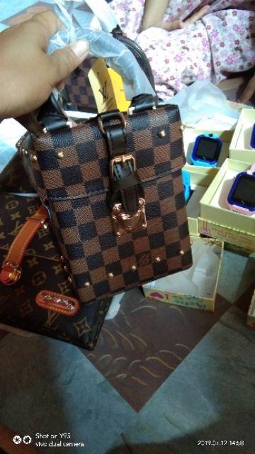 TAS LV MINI STUDE PAKU IMPORT TAS WANITA FASHION ROCKSTUDE MINIFE KOSMETIK  COSMETIC BAGS TOOL BOX