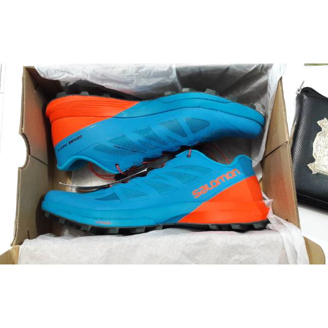 Sepatu salomon best sale trail running