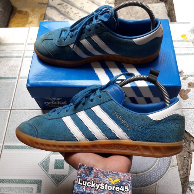 Harga sepatu hotsell adidas hamburg