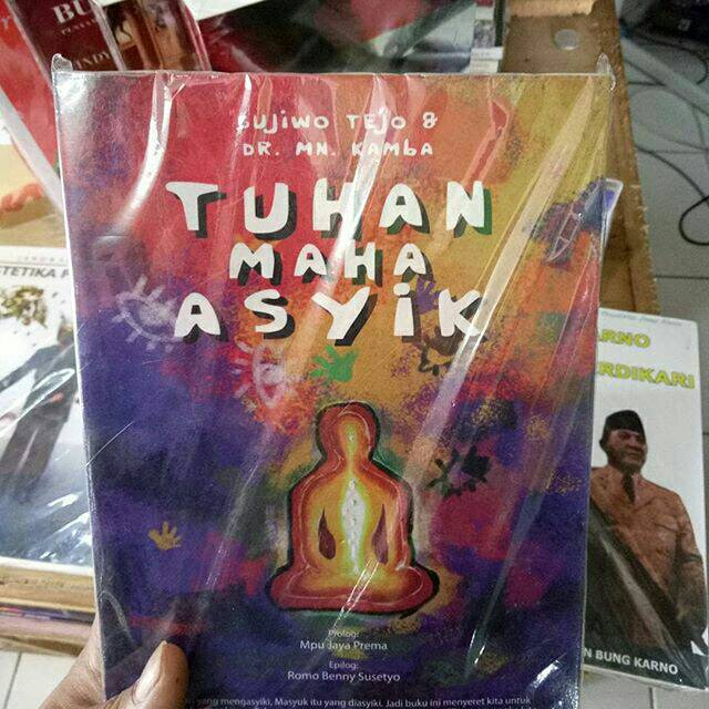 Jual Buku Tuhan Maha Asyik Sujewo Tejo Dan Mn Dr Kamba Shopee Indonesia