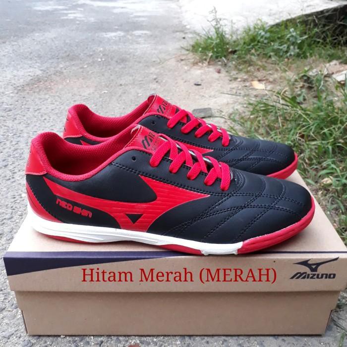 Sepatu futsal mizuno clearance merah